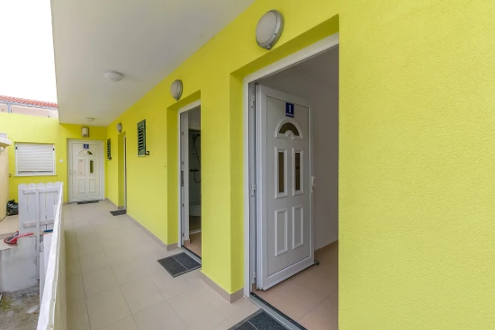 Apartmán Střední Dalmácie - Mali Rat DA 7807 N1