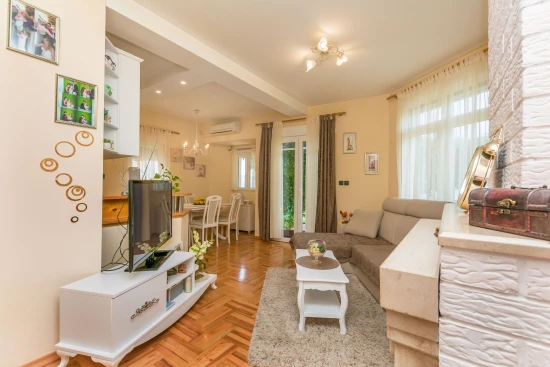 Apartmán Střední Dalmácie - Staniči DA 7821 N1