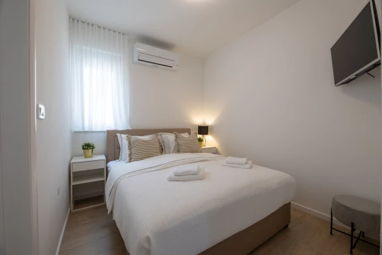 Vila Střední Dalmácie - Plano (Trogir) DA 7828 N1