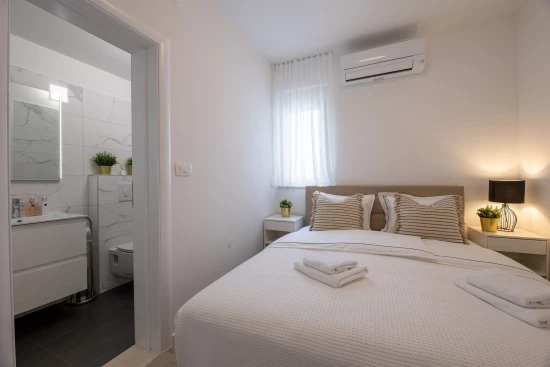 Vila Střední Dalmácie - Plano (Trogir) DA 7828 N1