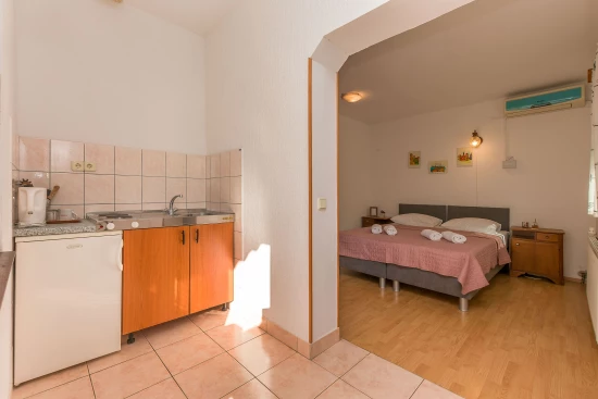 Apartmán Střední Dalmácie - Nemira (Omiš) DA 7876 N1