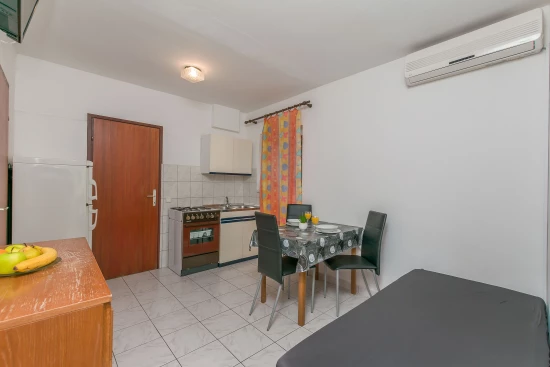 Apartmán Střední Dalmácie - Nemira (Omiš) DA 7876 N3