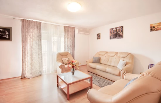 Apartmán Střední Dalmácie - Kaštela DA 7923 N1