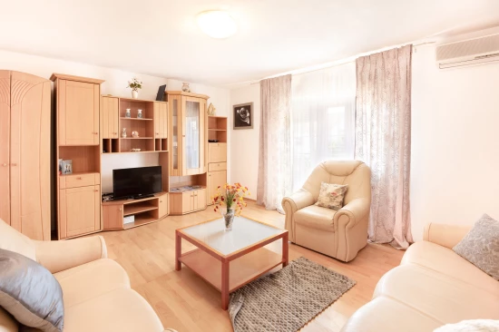 Apartmán Střední Dalmácie - Kaštela DA 7923 N1