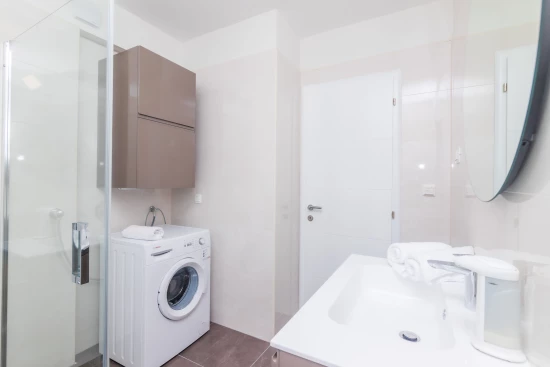 Apartmán Střední Dalmácie - Okrug Gornji DA 7933 N2