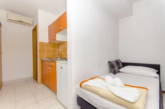 Apartmán Střední Dalmácie - Drvenik DA 7965 N3