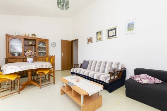 Apartmán Střední Dalmácie - Dugi Rat DA 8019 N1