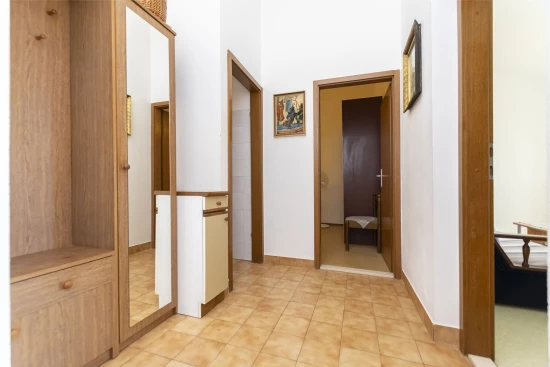 Apartmán Střední Dalmácie - Dugi Rat DA 8019 N1