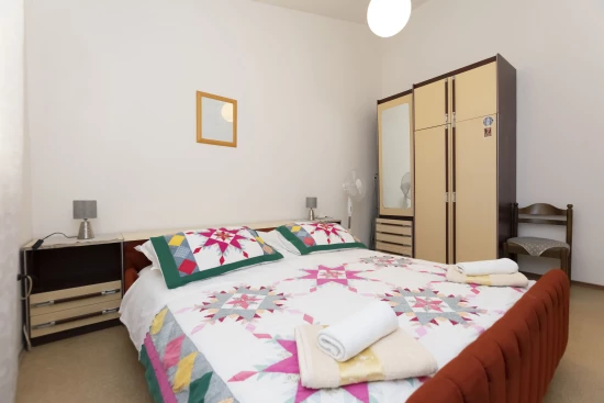 Apartmán Střední Dalmácie - Dugi Rat DA 8019 N1