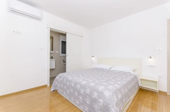 Apartmán Střední Dalmácie - Podstrana DA 8032 N1