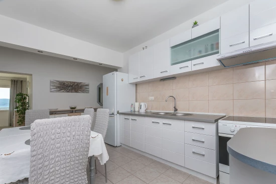 Apartmán Střední Dalmácie - Dugi Rat DA 8053 N1