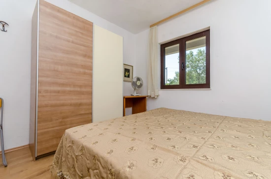 Apartmán Střední Dalmácie - Okrug Donji DA 8062 N1