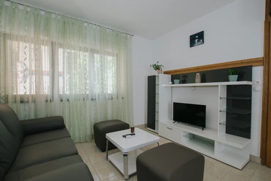 Apartmán Střední Dalmácie - Kaštela DA 8072 N1