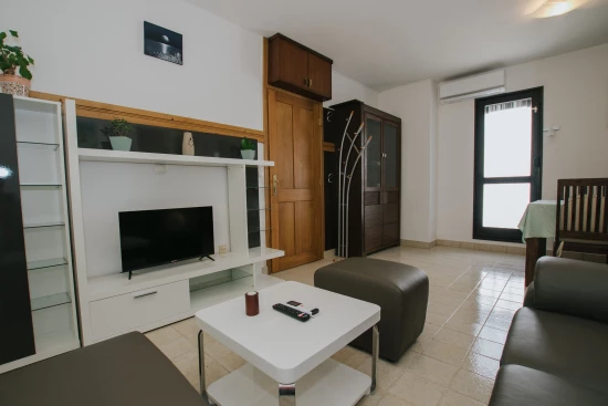 Apartmán Střední Dalmácie - Kaštela DA 8072 N1