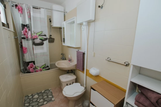 Apartmán Střední Dalmácie - Kaštela DA 8072 N1