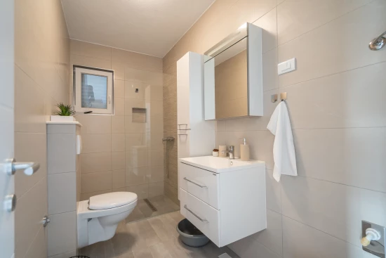 Apartmán Střední Dalmácie - Marina DA 8095 N1