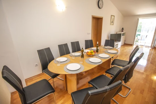 Apartmán Střední Dalmácie - Zvečanje DA 8128 N1