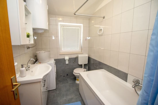 Apartmán Střední Dalmácie - Zvečanje DA 8128 N1