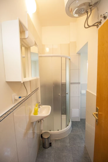 Apartmán Střední Dalmácie - Zvečanje DA 8128 N1