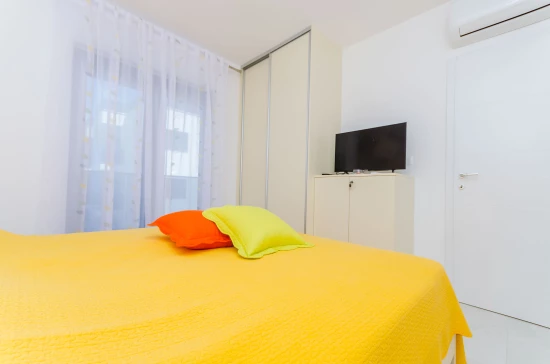 Apartmán Střední Dalmácie - Okrug Gornji DA 8131 N1