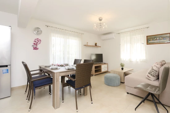 Apartmán Severní Dalmácie - Srima (Vodice) DA 8132 N1