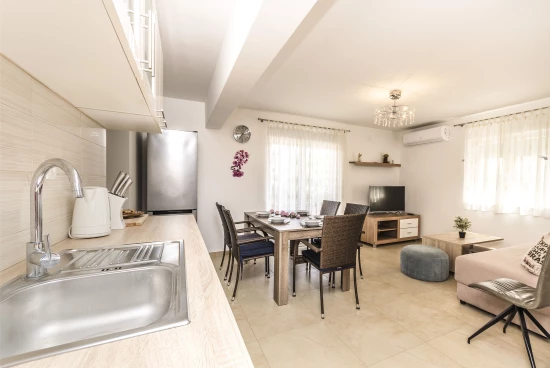 Apartmán Severní Dalmácie - Srima (Vodice) DA 8132 N1