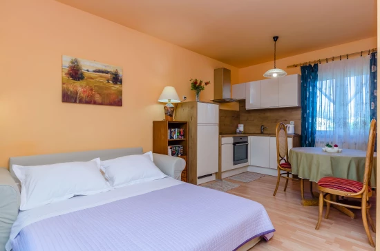 Apartmán Střední Dalmácie - Kaštela DA 8171 N2