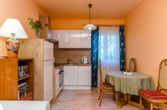 Apartmán Střední Dalmácie - Kaštela DA 8171 N2