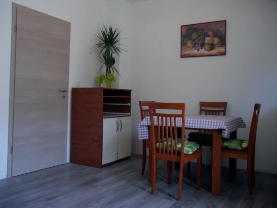 Apartmán Střední Dalmácie - Kaštela DA 8172 N2