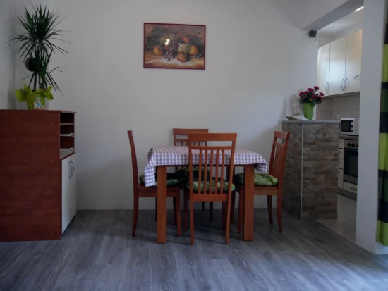 Apartmán Střední Dalmácie - Kaštela DA 8172 N2