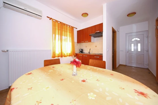 Apartmán Ostrov Pašman - Tkon OS 10110 N1