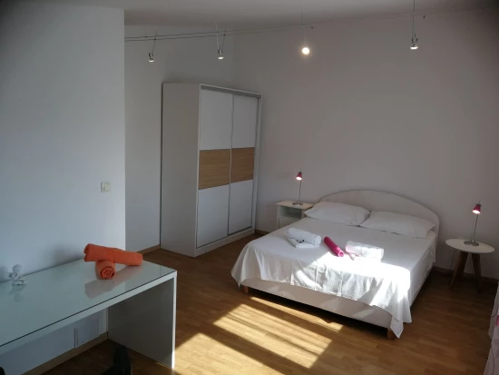 Apartmán Střední Dalmácie - Kaštela DA 8207 N1