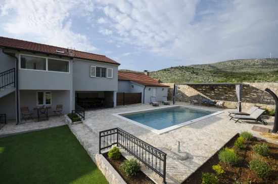 Vila Severní Dalmácie - Šibenik DA 8263 N1