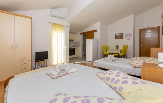 Apartmán Střední Dalmácie - Mali Rat DA 8275 N2