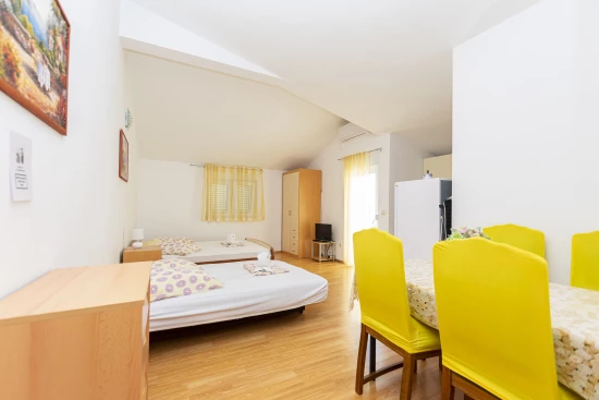 Apartmán Střední Dalmácie - Mali Rat DA 8275 N2