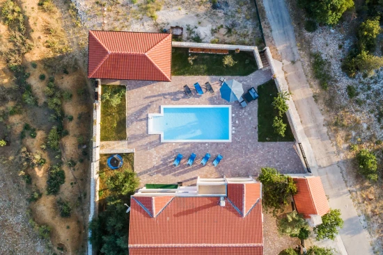 Vila Severní Dalmácie - Radovin (Ražanac) DA 8299 N1