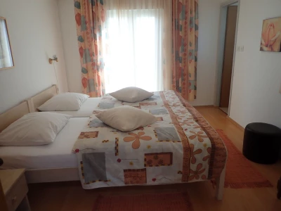 Apartmán Severní Dalmácie - Starigrad Paklenica DA 8330 N2