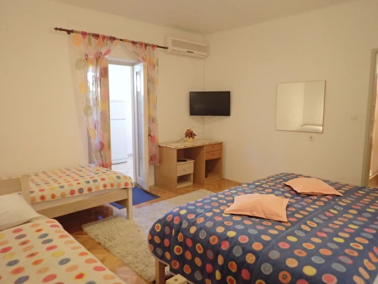 Apartmán Severní Dalmácie - Starigrad Paklenica DA 8331 N2