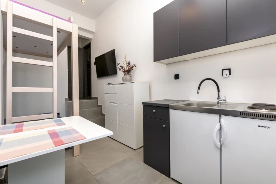 Apartmán Střední Dalmácie - Krilo Jesenice DA 8347 N1