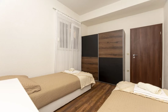 Apartmán Střední Dalmácie - Jesenice DA 8348 N1