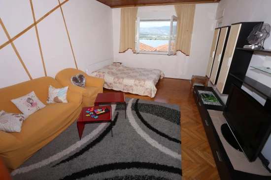 Apartmán Střední Dalmácie - Arbanija (Čiovo) DA 8371 N1