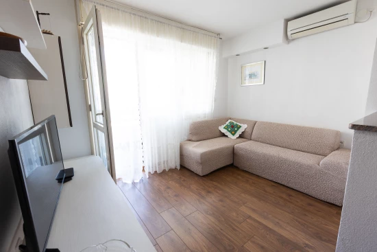 Apartmán Střední Dalmácie - Omiš DA 8376 N1