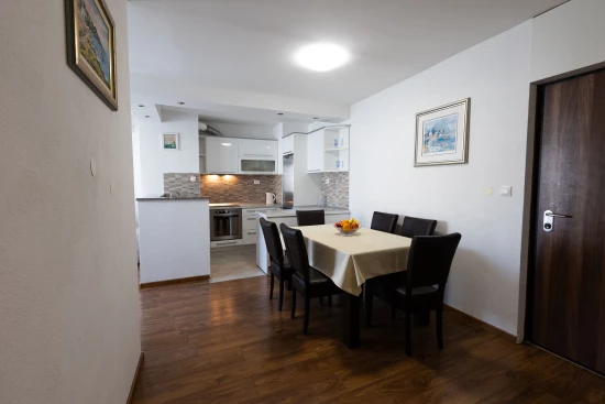 Apartmán Střední Dalmácie - Omiš DA 8376 N1