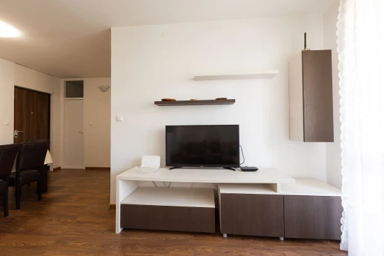 Apartmán Střední Dalmácie - Omiš DA 8376 N1