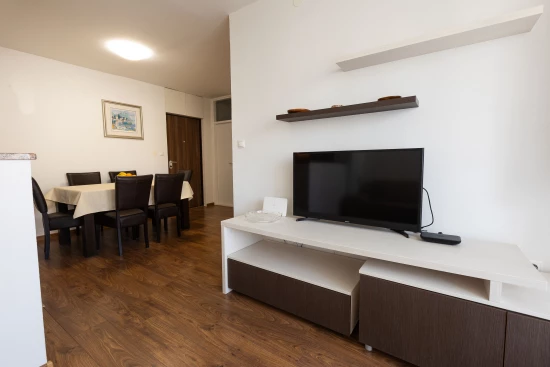 Apartmán Střední Dalmácie - Omiš DA 8376 N1