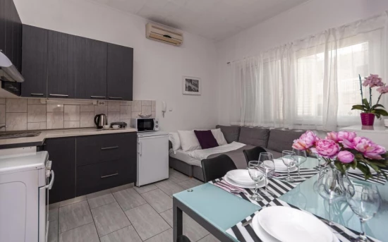 Apartmán Střední Dalmácie - Jesenice DA 8380 N1