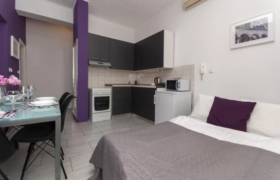 Apartmán Střední Dalmácie - Jesenice DA 8380 N1