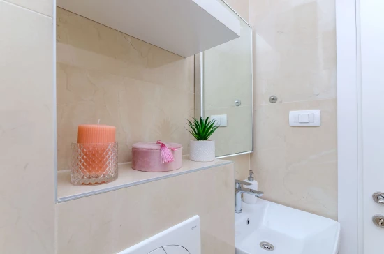 Apartmán Střední Dalmácie - Okrug Gornji DA 8408 N1