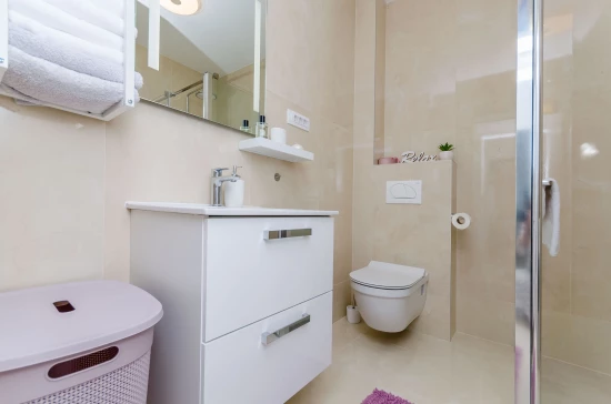 Apartmán Střední Dalmácie - Okrug Gornji DA 8408 N1