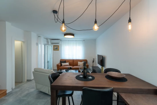 Apartmán Střední Dalmácie - Okrug Gornji DA 8411 N1